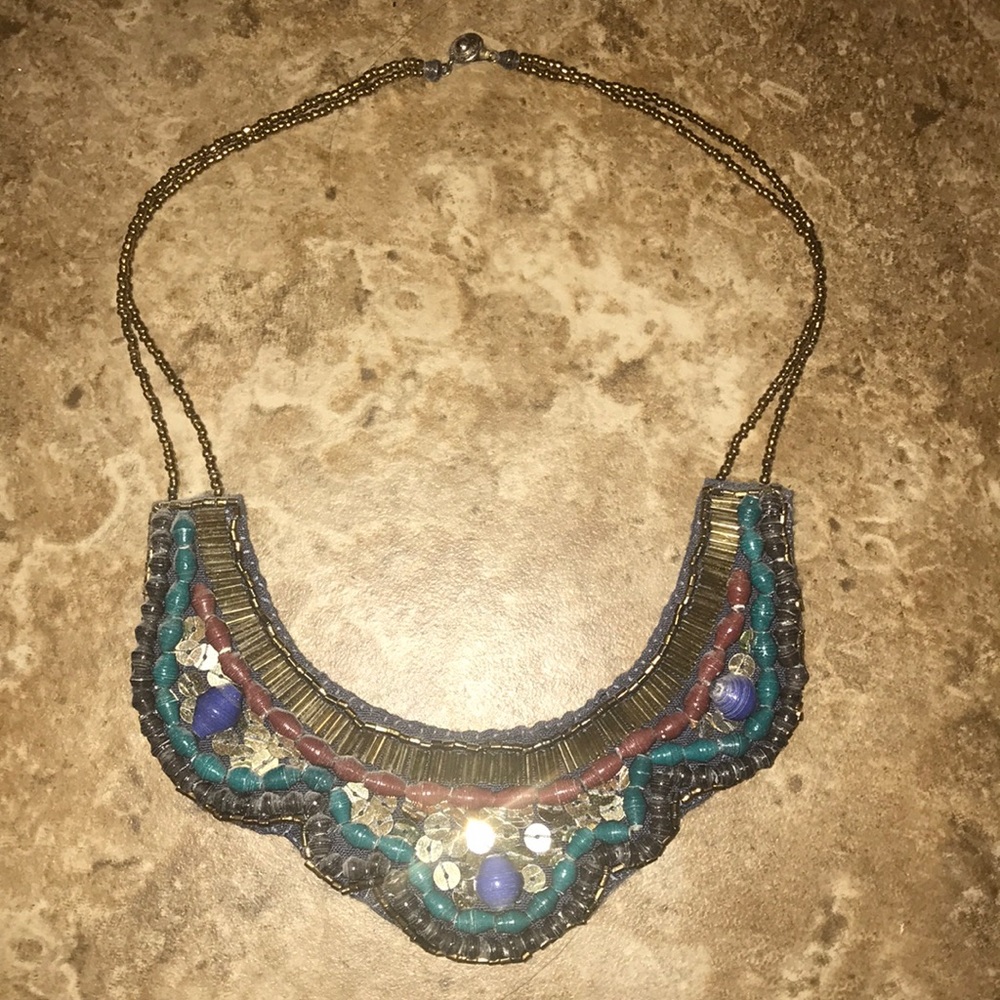 31 bits Collar Necklace